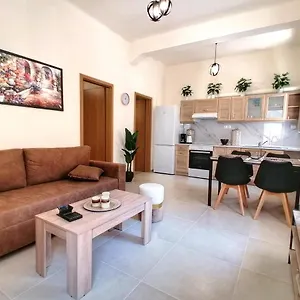  Appartement Alex Apartment, Cozy Place In Center Grèce