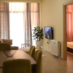  Appartement Pleasant With Free Dedicated Parking In Komuna E Parisit Albanie